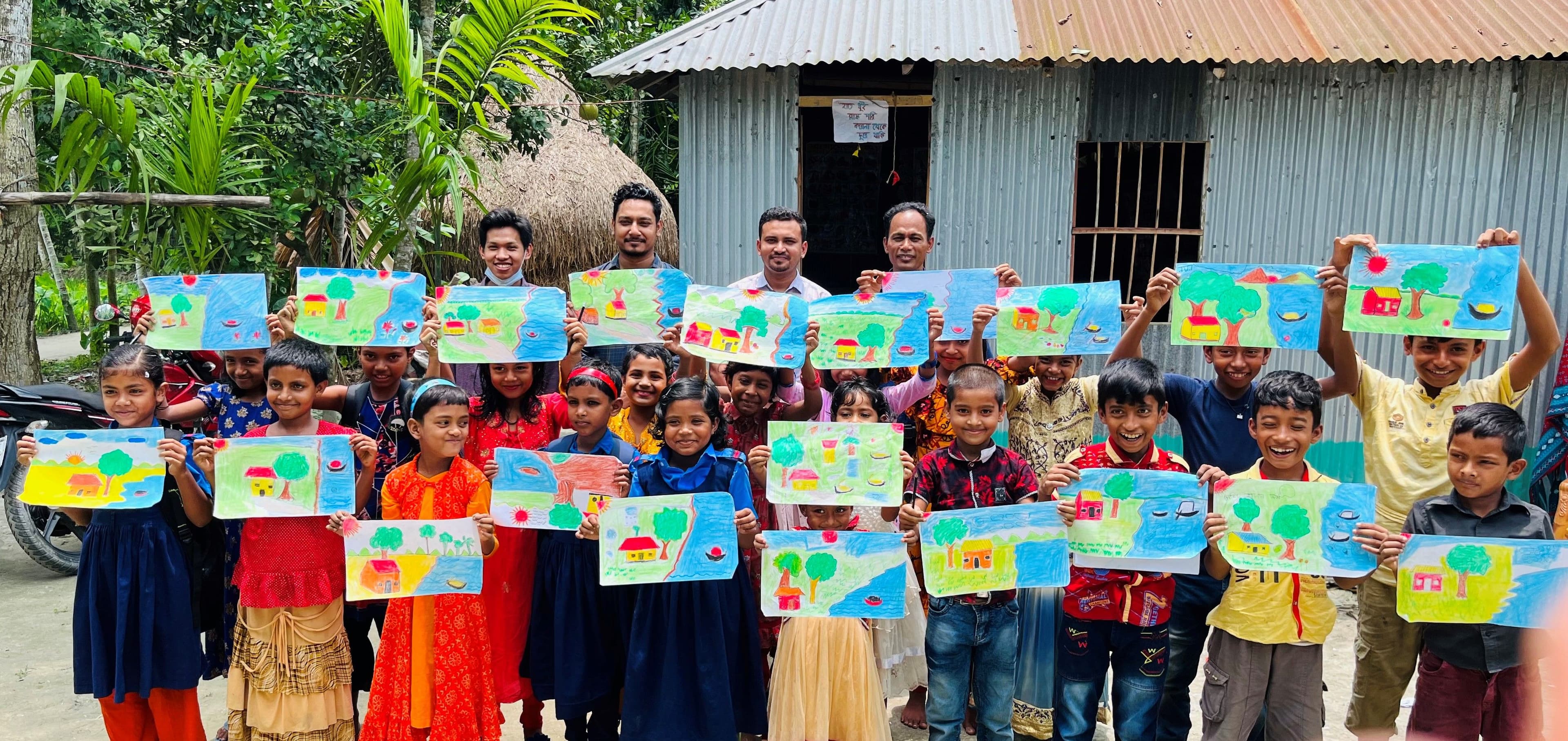 Drawing and Crafting is Fun: Children are learning from the professionals